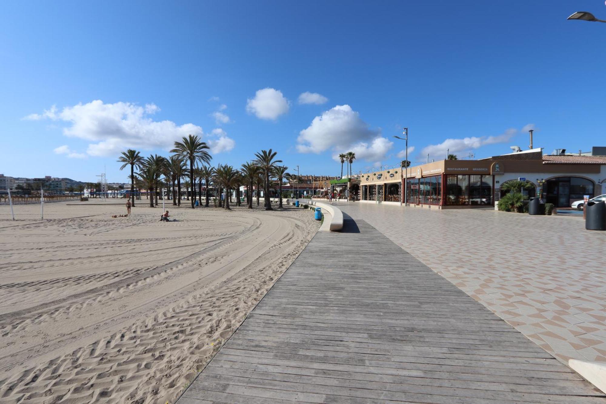 A Un Paso Del Mar Con Servicios Y Piscina 哈维亚 外观 照片
